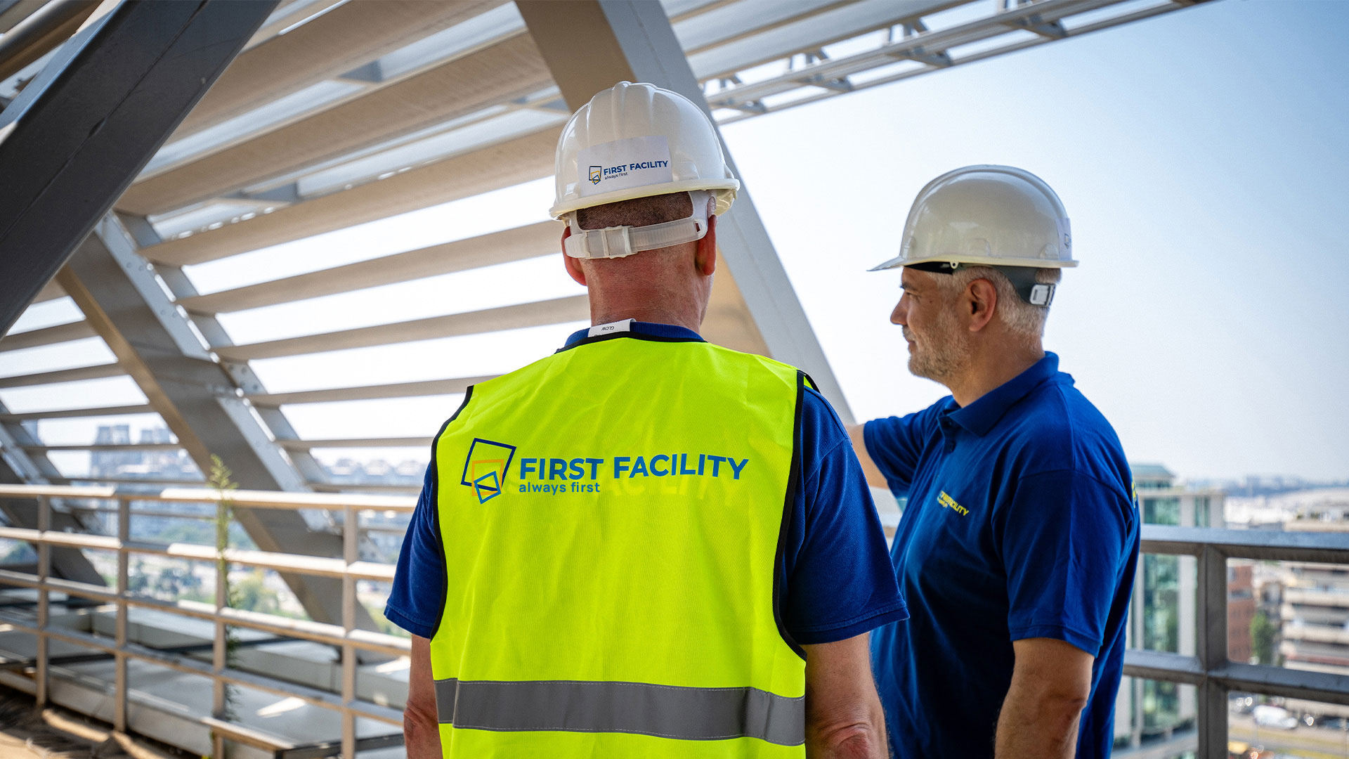 First Facility | Dohľad a komunikácia s externými poskytovateľmi služieb